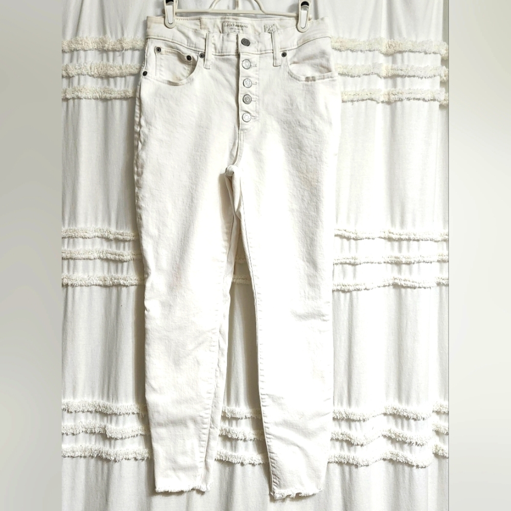 Lucky Button Fly, Women's White High-Waisted Jeans. Size 28/ankle